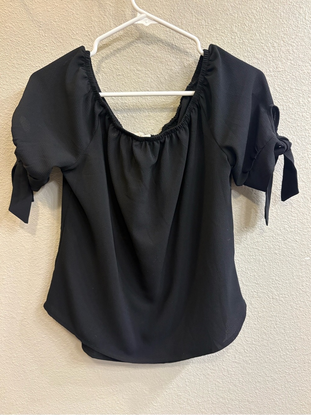 Chocolate | Black Off-Shoulder Tie-Sleeve Tunic Top | Size Small